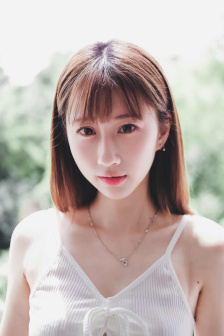 美女和男人秀恩爱